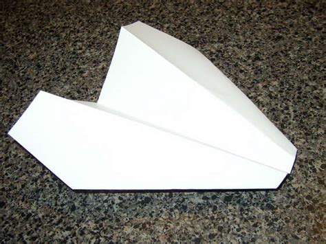 How to Make a Long Distance Paper Airplane: Exploring the Art of Aerodynamic Creativity